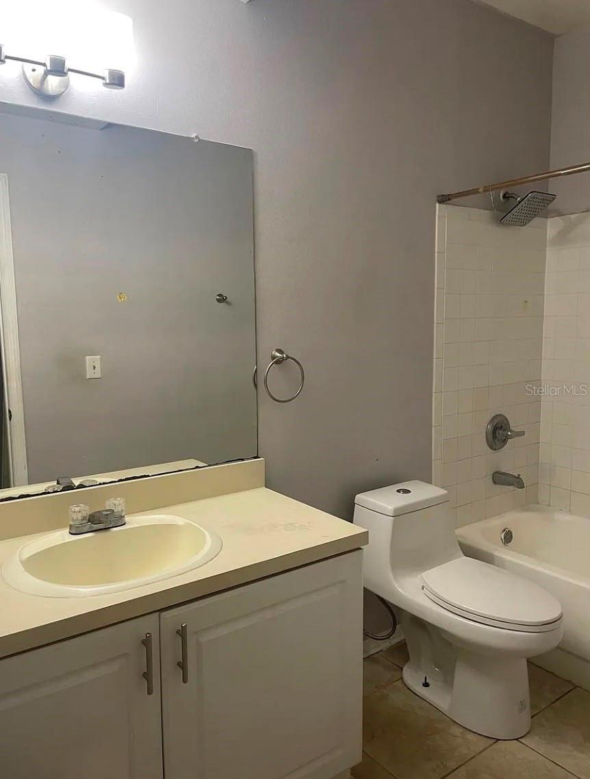 THE LANDINGS OF TAMPA A CONDOM - Residential