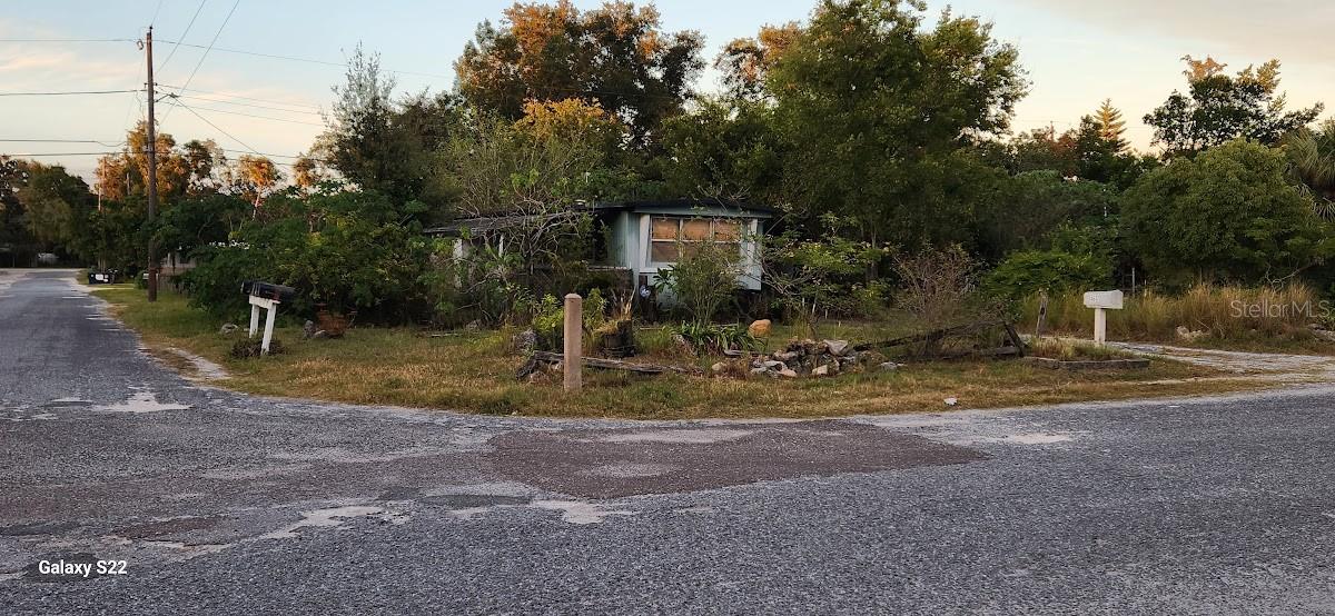 CASH ONLY! TURNKEY! Corner lot. Long term tenant! Cash flowing property. Tenant has been in property for over 5 years without missing a single payment. DO. NOT. DISTURB. TENANT. Great investment property.