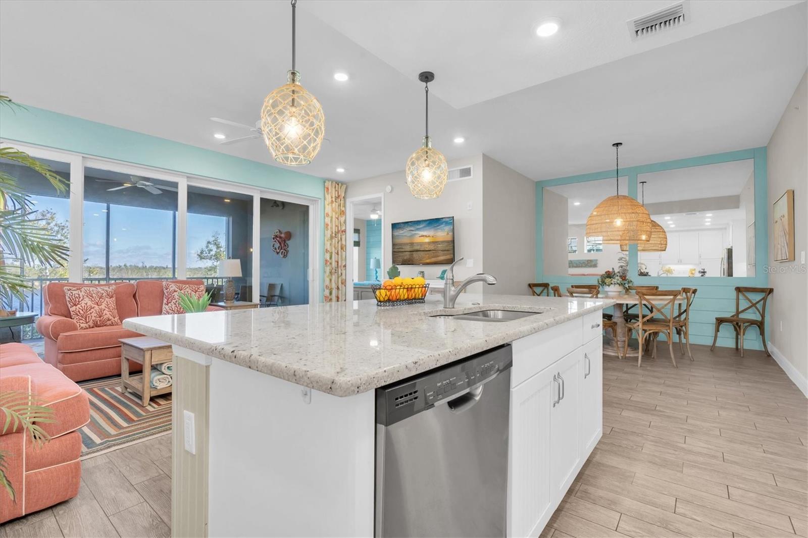 383 ARUBA CIRCLE 102