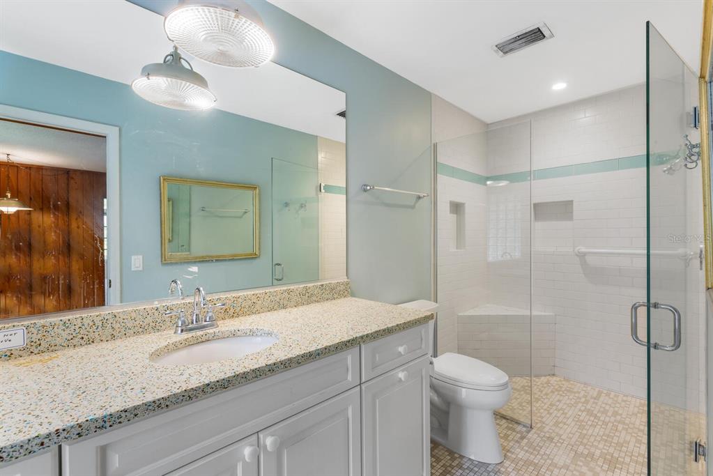 HIDDEN HARBOR - Residential