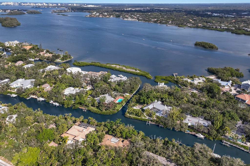 HIDDEN HARBOR - Residential