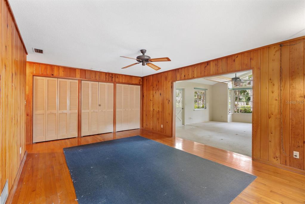 HIDDEN HARBOR - Residential