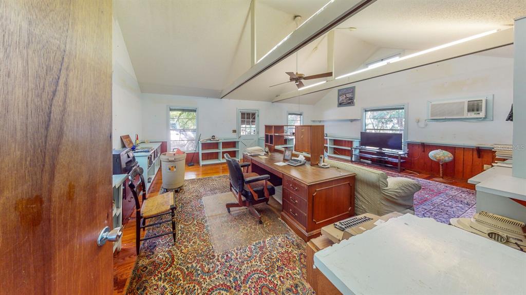 HIDDEN HARBOR - Residential