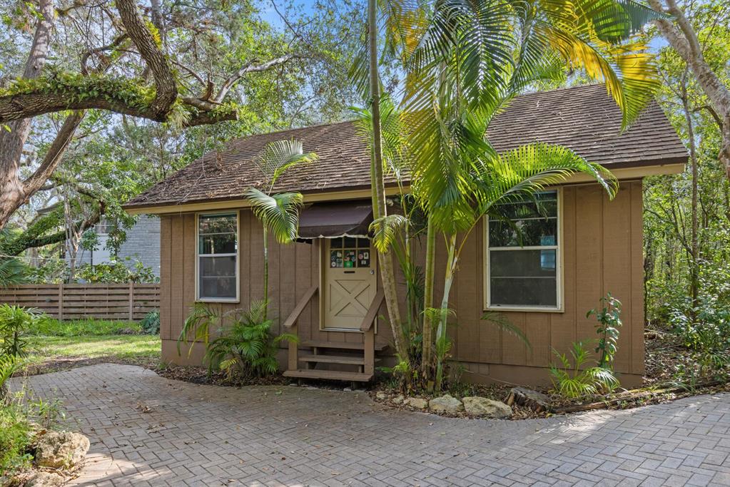 HIDDEN HARBOR - Residential