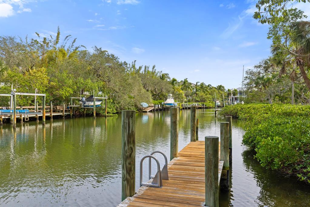 HIDDEN HARBOR - Residential