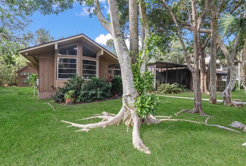 HIDDEN HARBOR - Residential