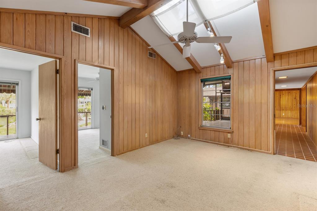 HIDDEN HARBOR - Residential