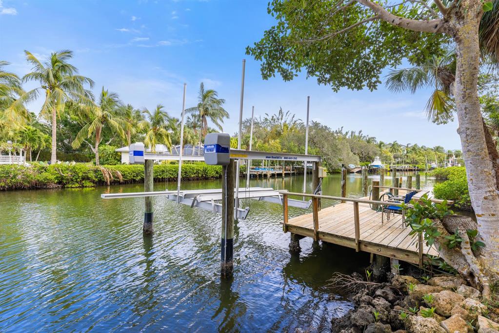 HIDDEN HARBOR - Residential