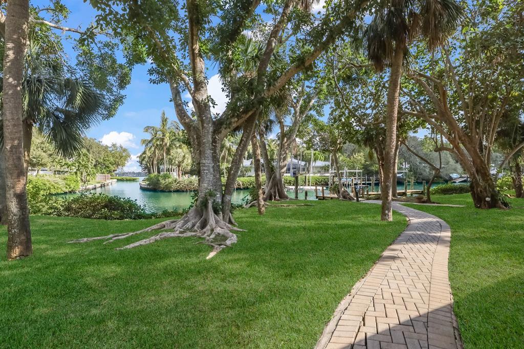 HIDDEN HARBOR - Residential