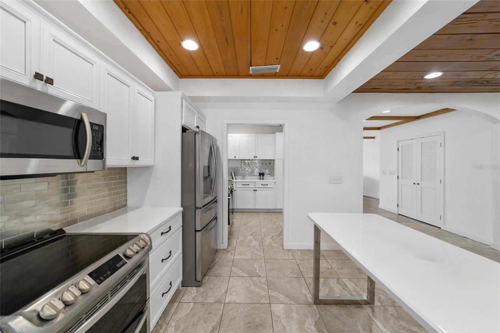 ROLLING MDWS - Residential