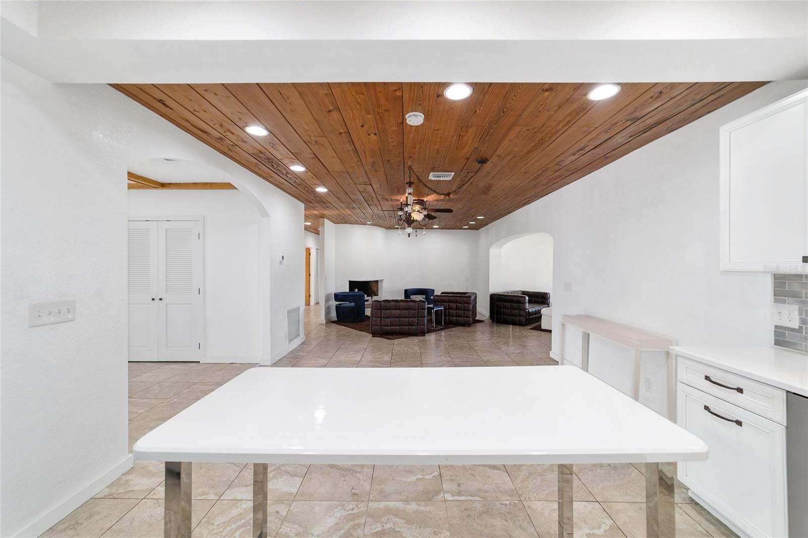 ROLLING MDWS - Residential