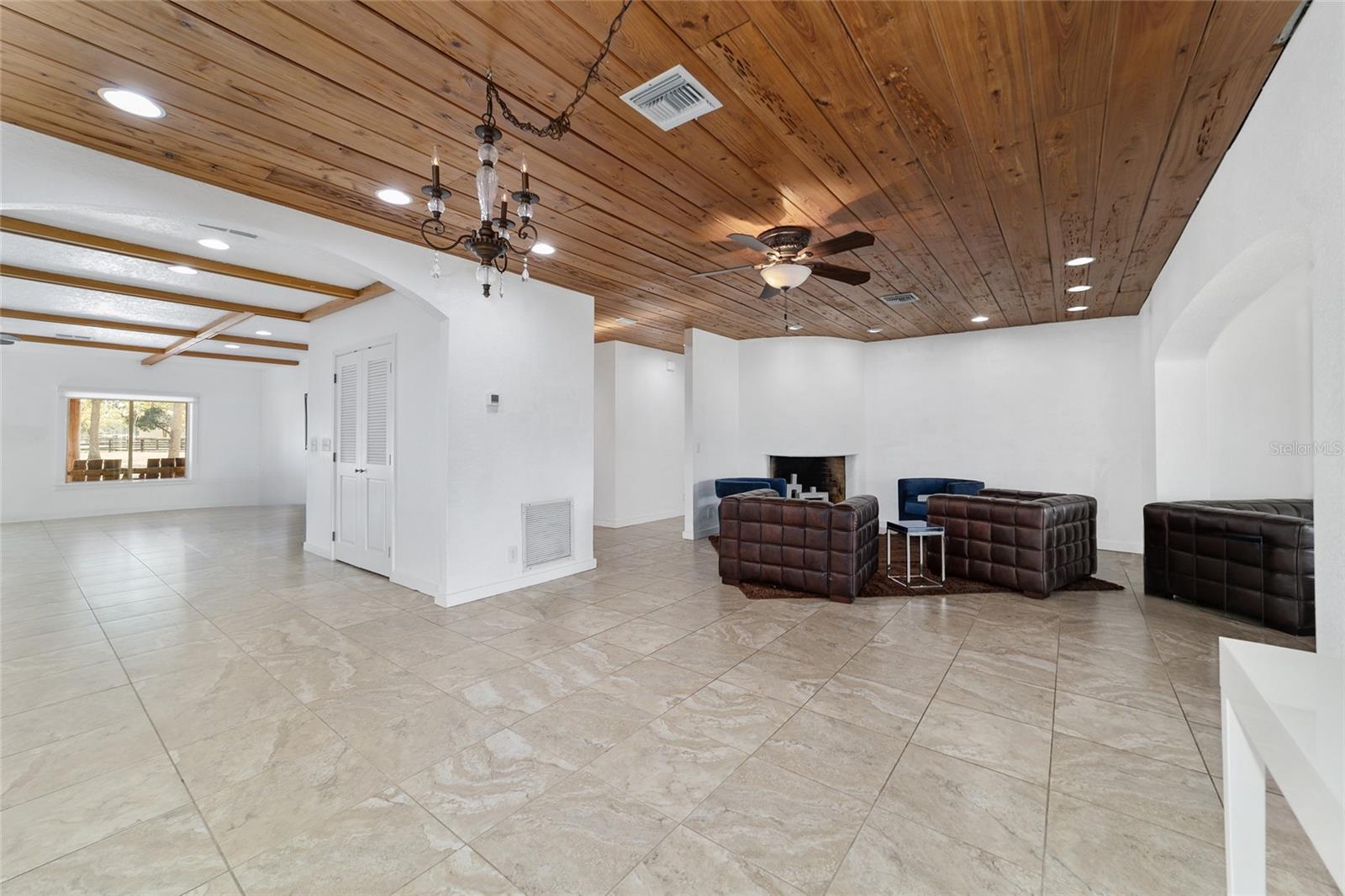 ROLLING MDWS - Residential