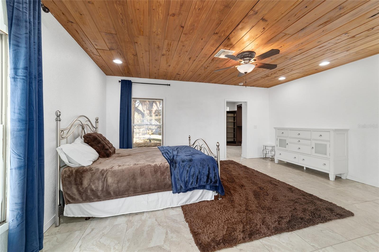 ROLLING MDWS - Residential