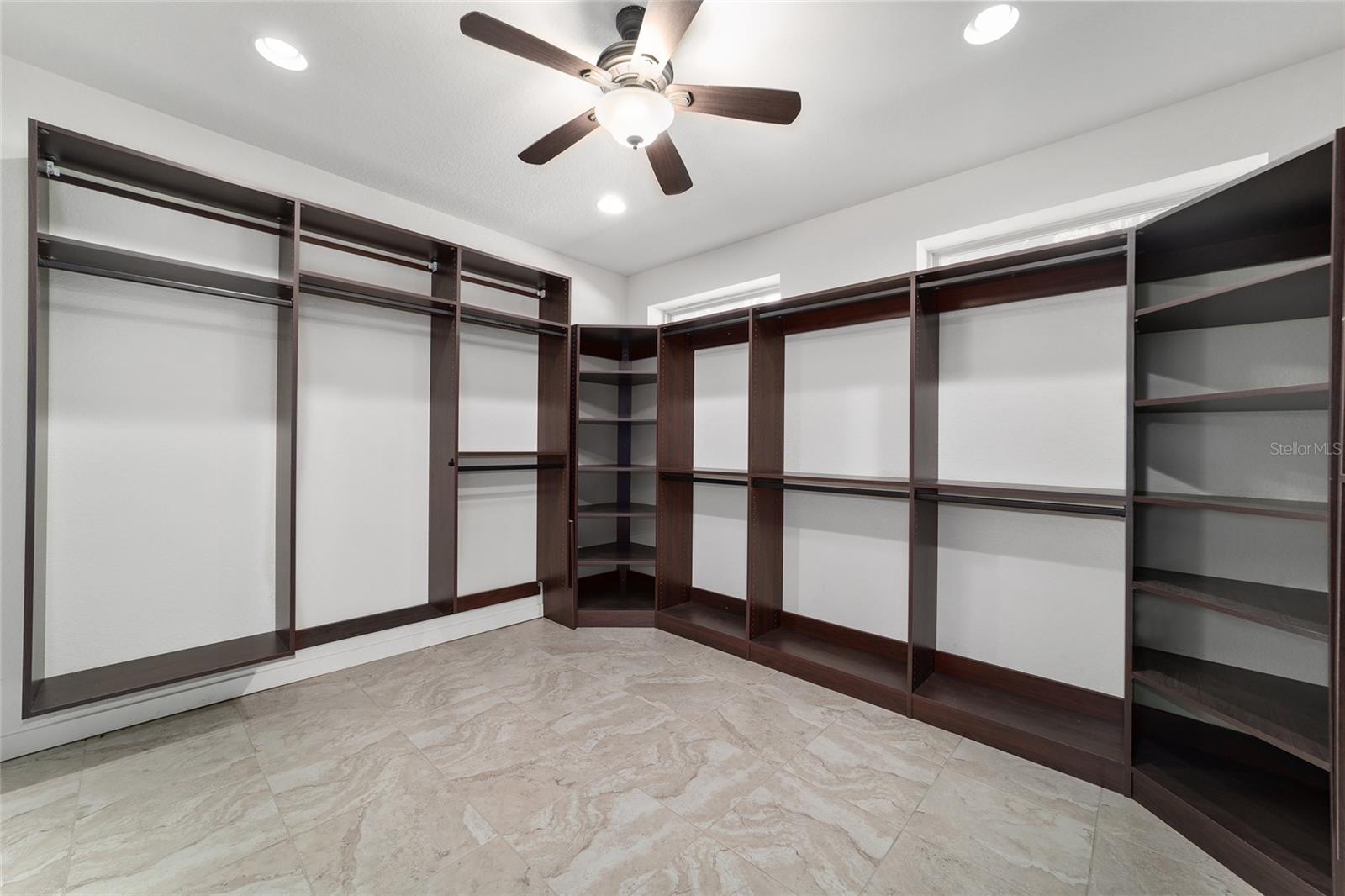 ROLLING MDWS - Residential