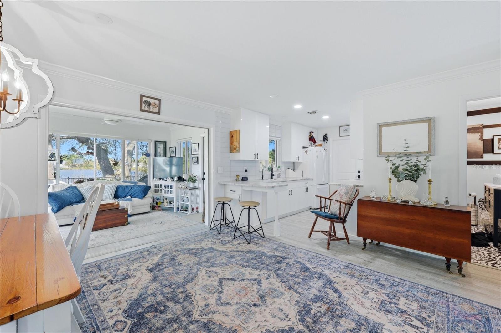 SOUTH VENICE - Residential