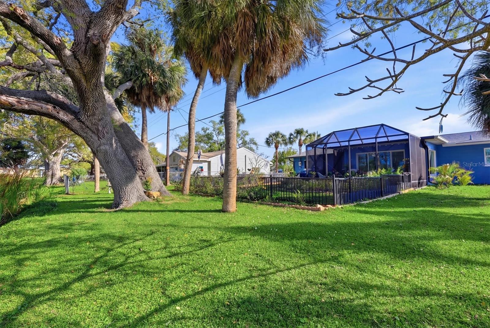 SOUTH VENICE - Residential