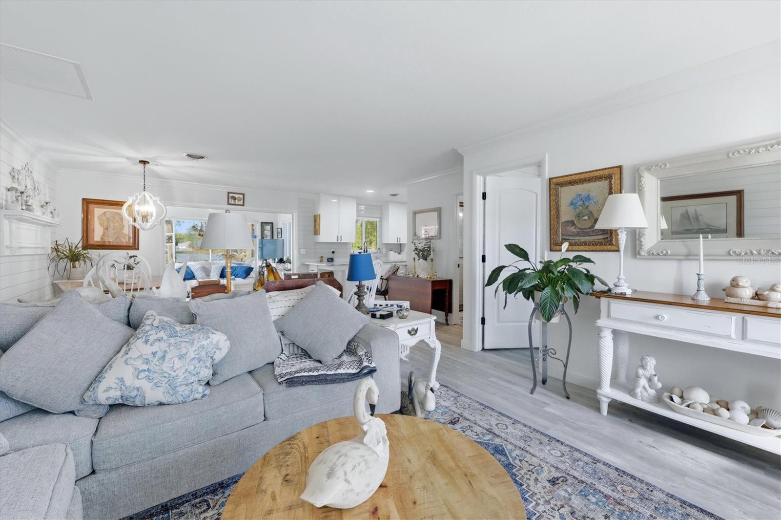 SOUTH VENICE - Residential