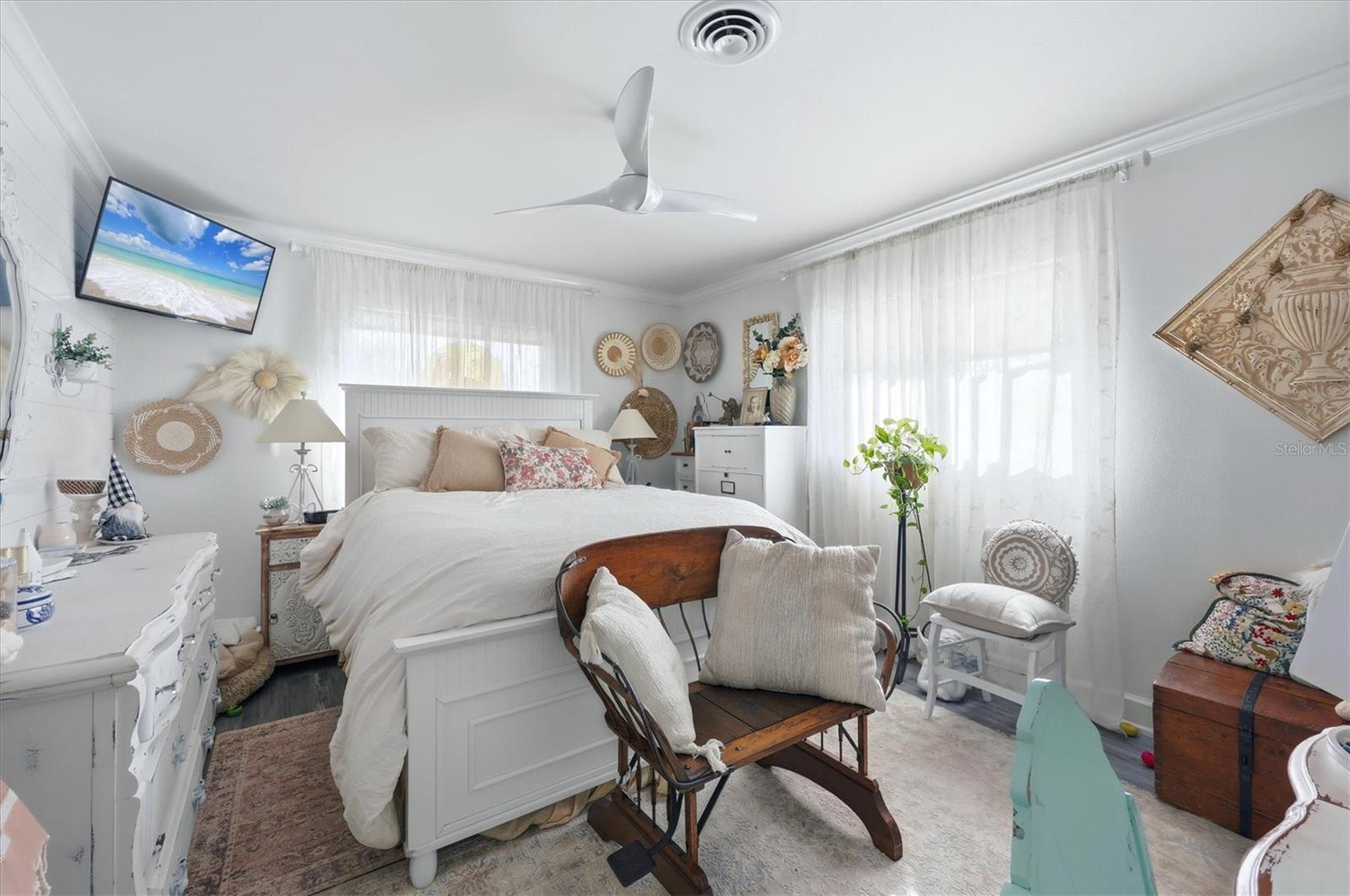 SOUTH VENICE - Residential