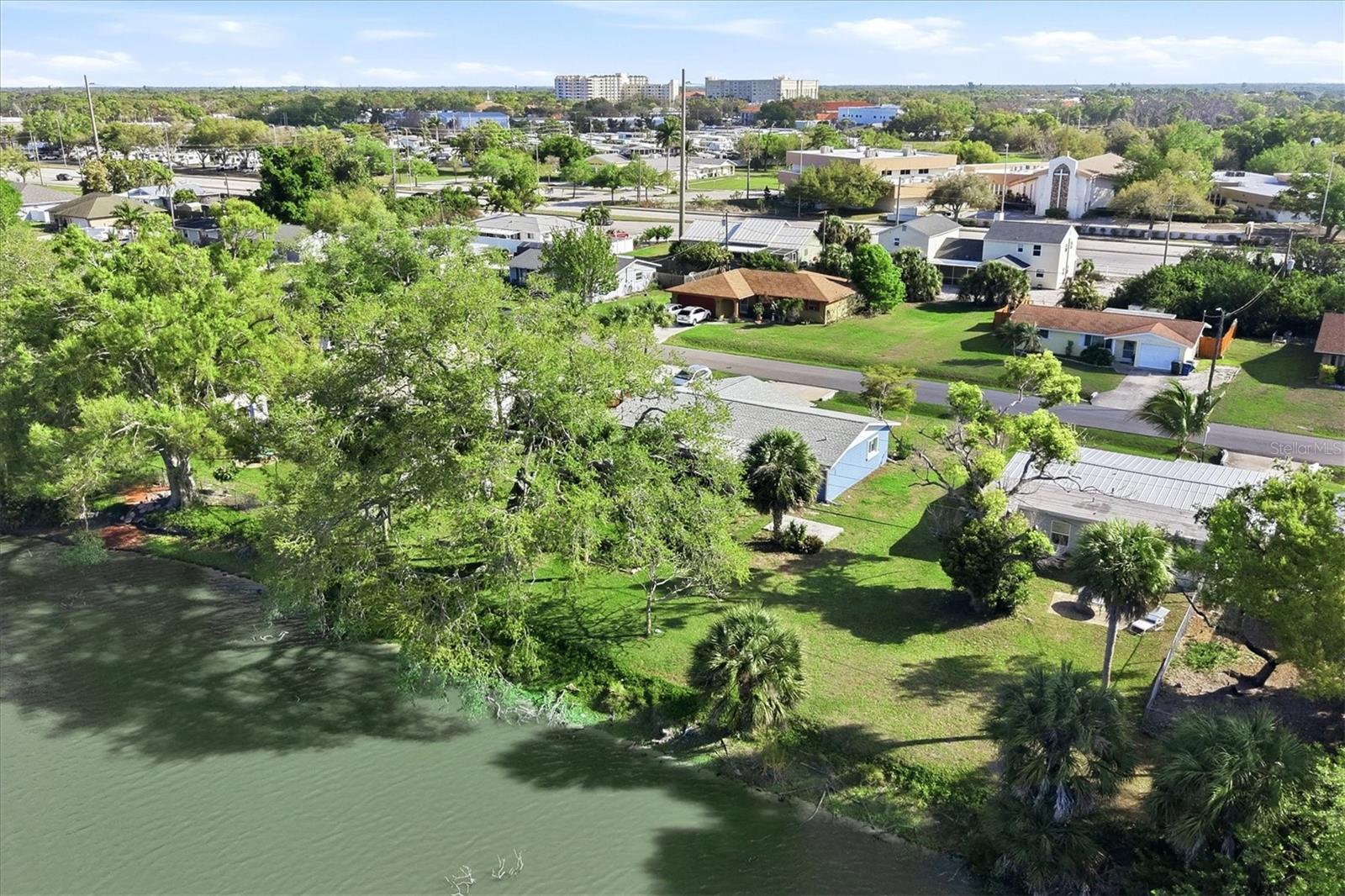 SOUTH VENICE - Residential