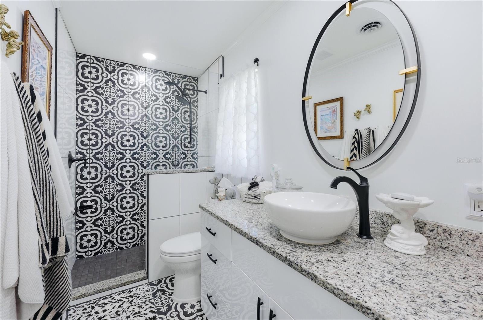 SOUTH VENICE - Residential