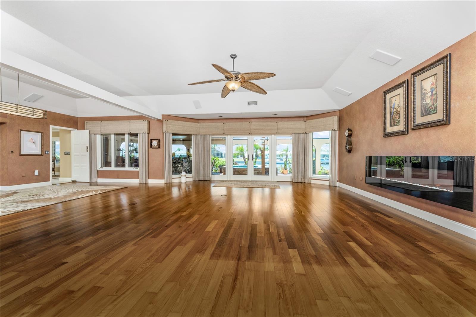 PUNTA GORDA ISLES SEC 10 - Residential