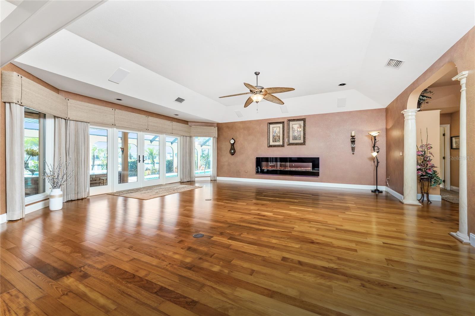 PUNTA GORDA ISLES SEC 10 - Residential