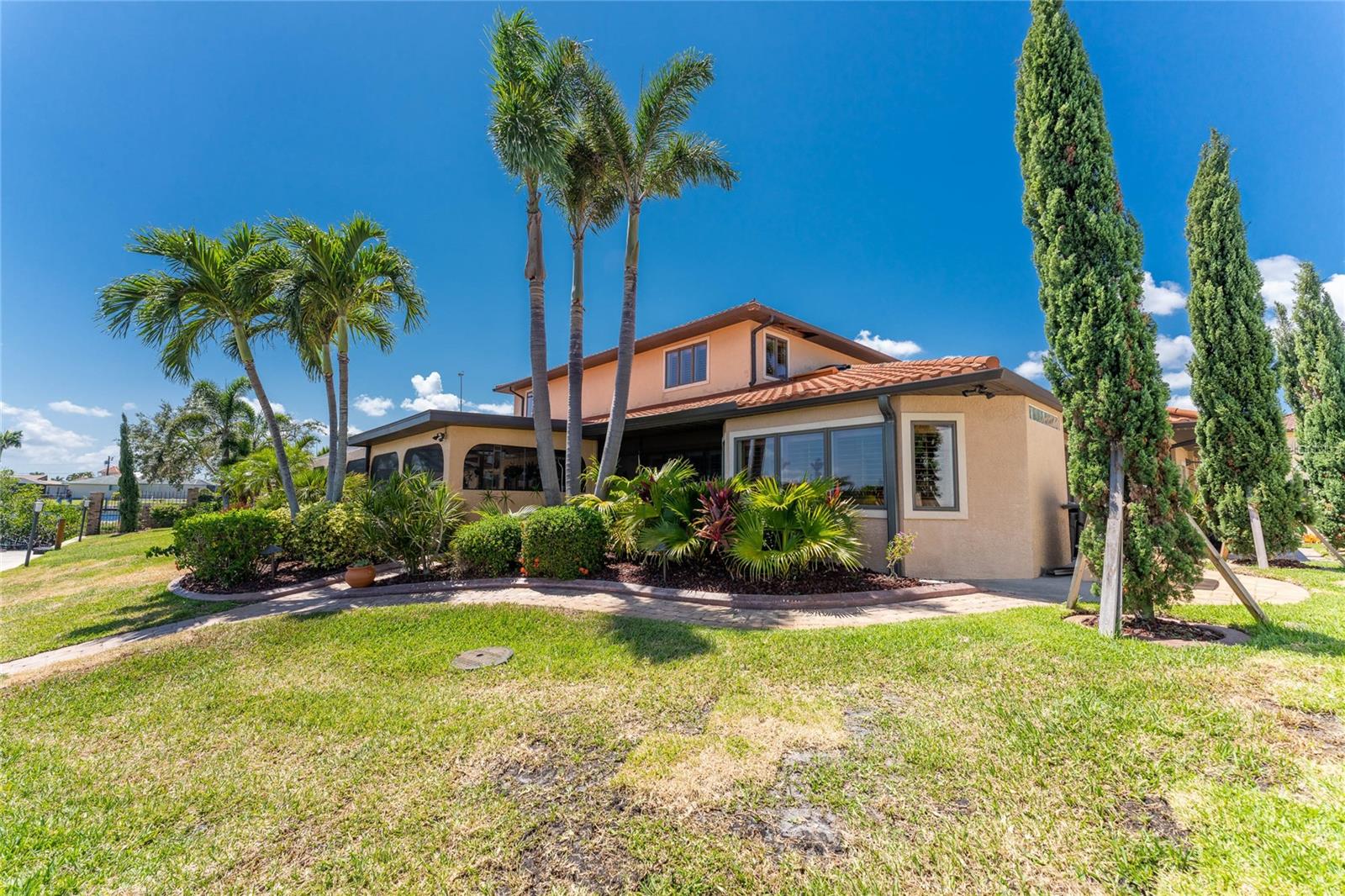 PUNTA GORDA ISLES SEC 10 - Residential