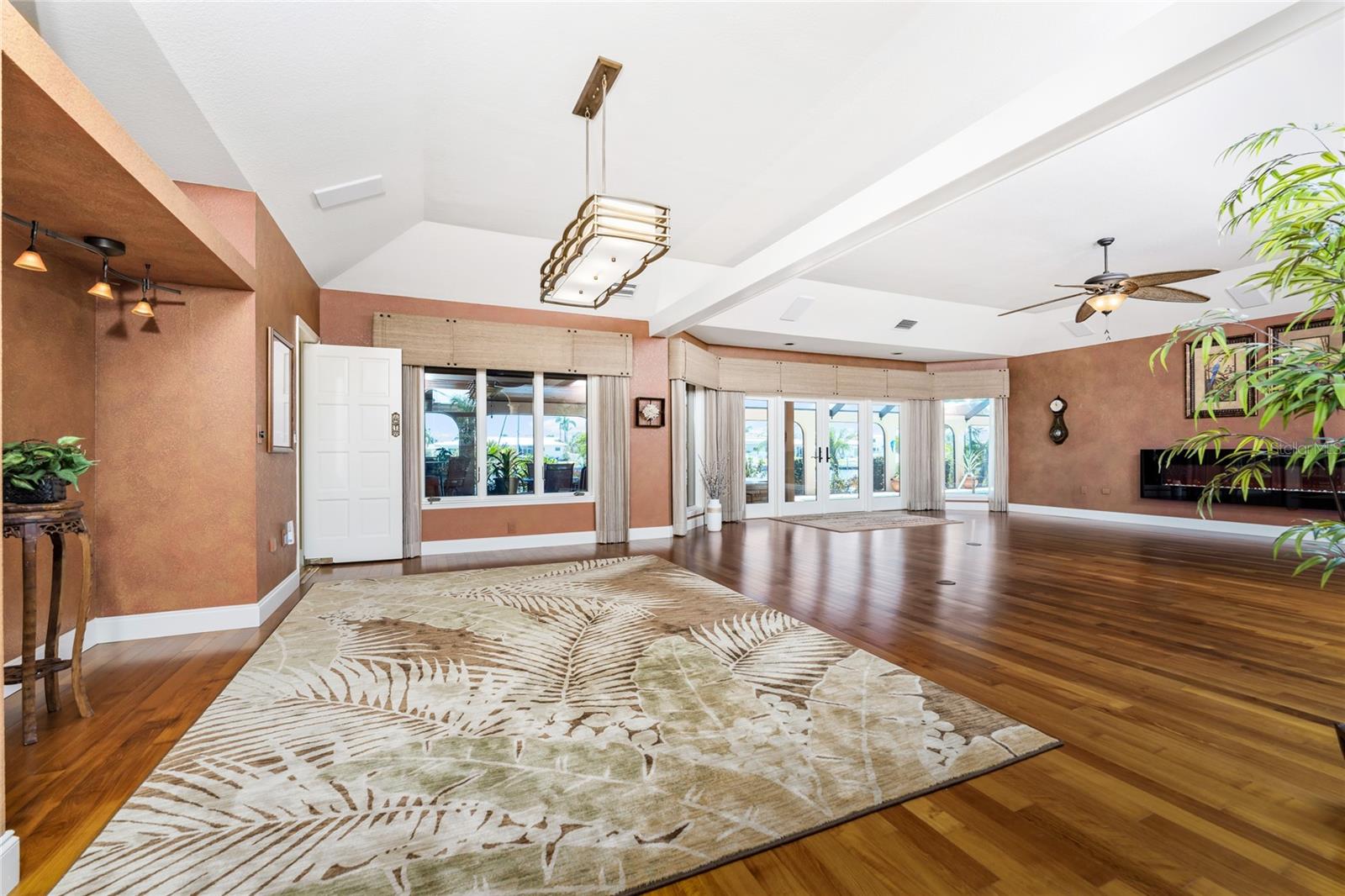 PUNTA GORDA ISLES SEC 10 - Residential