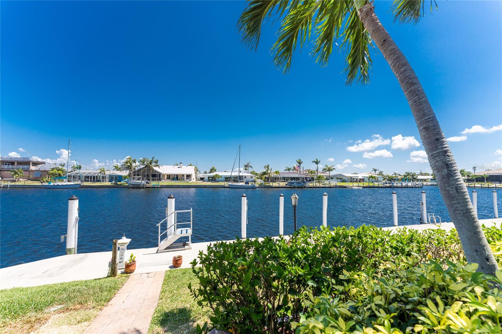 PUNTA GORDA ISLES SEC 10 - Residential