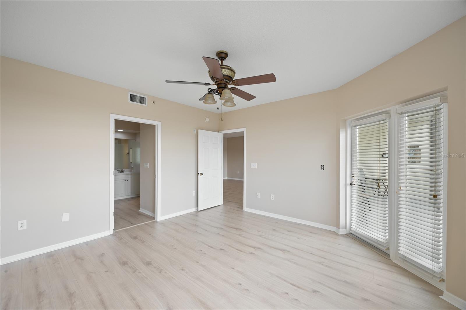COUNTRY CLUB CONDO AT EAST BAY - Residential
