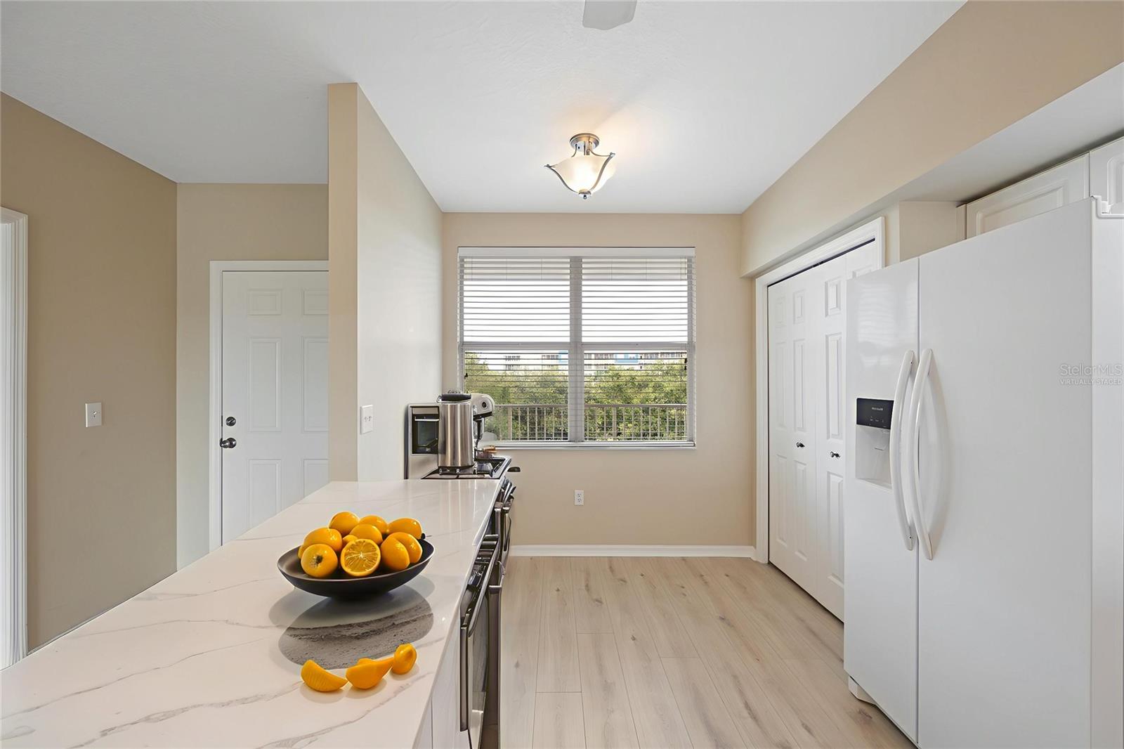 COUNTRY CLUB CONDO AT EAST BAY - Residential