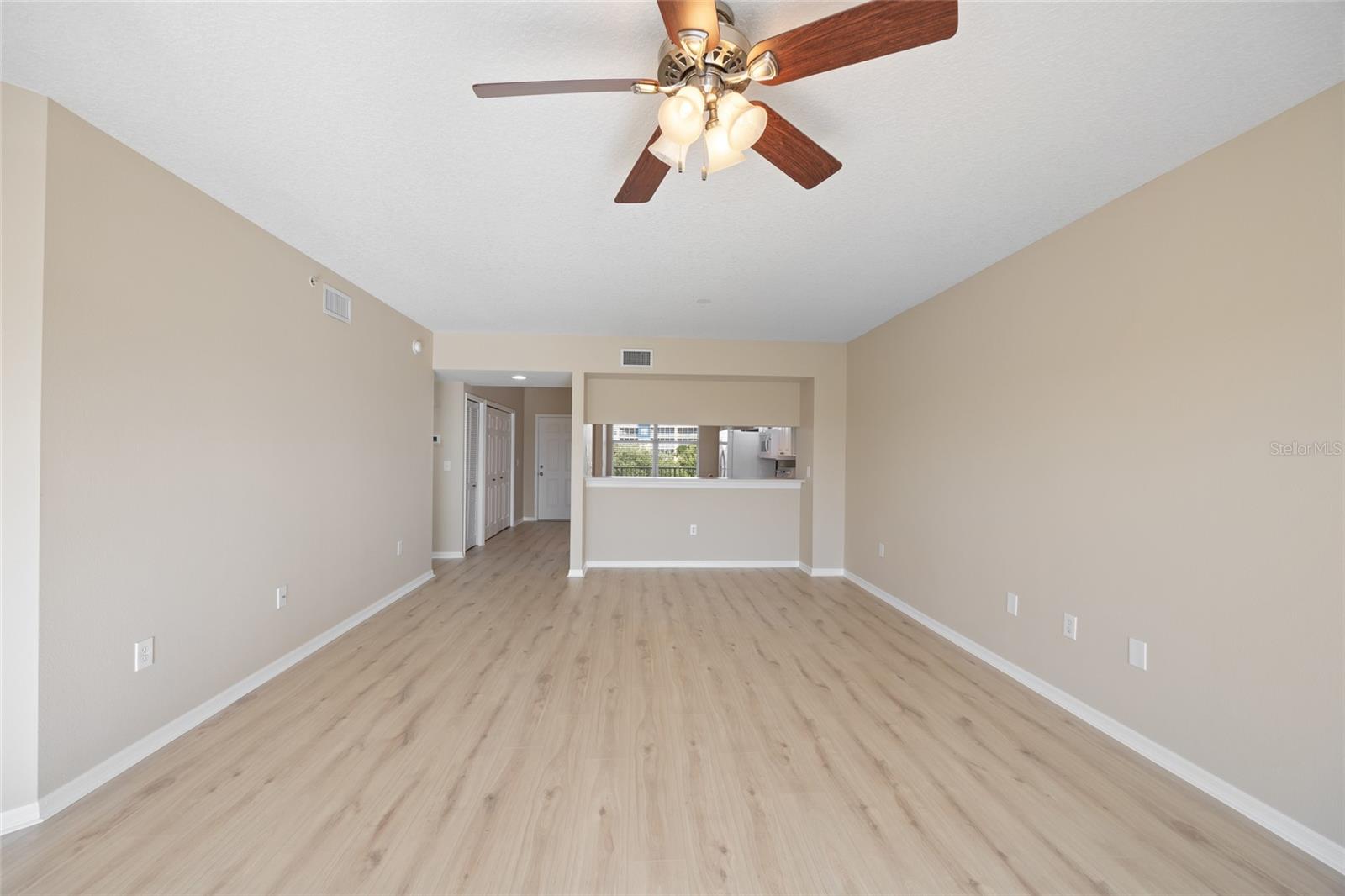 COUNTRY CLUB CONDO AT EAST BAY - Residential