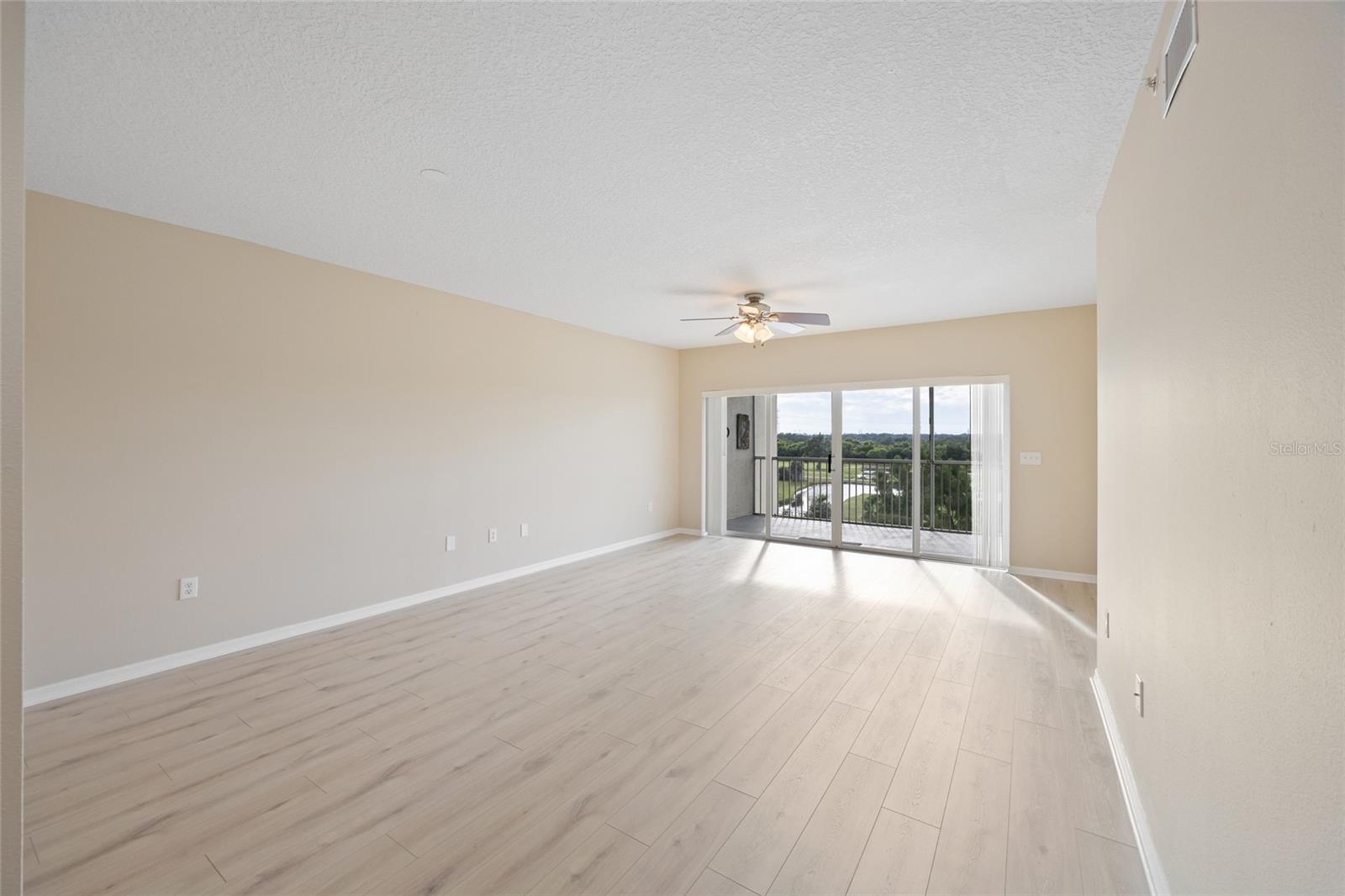 COUNTRY CLUB CONDO AT EAST BAY - Residential