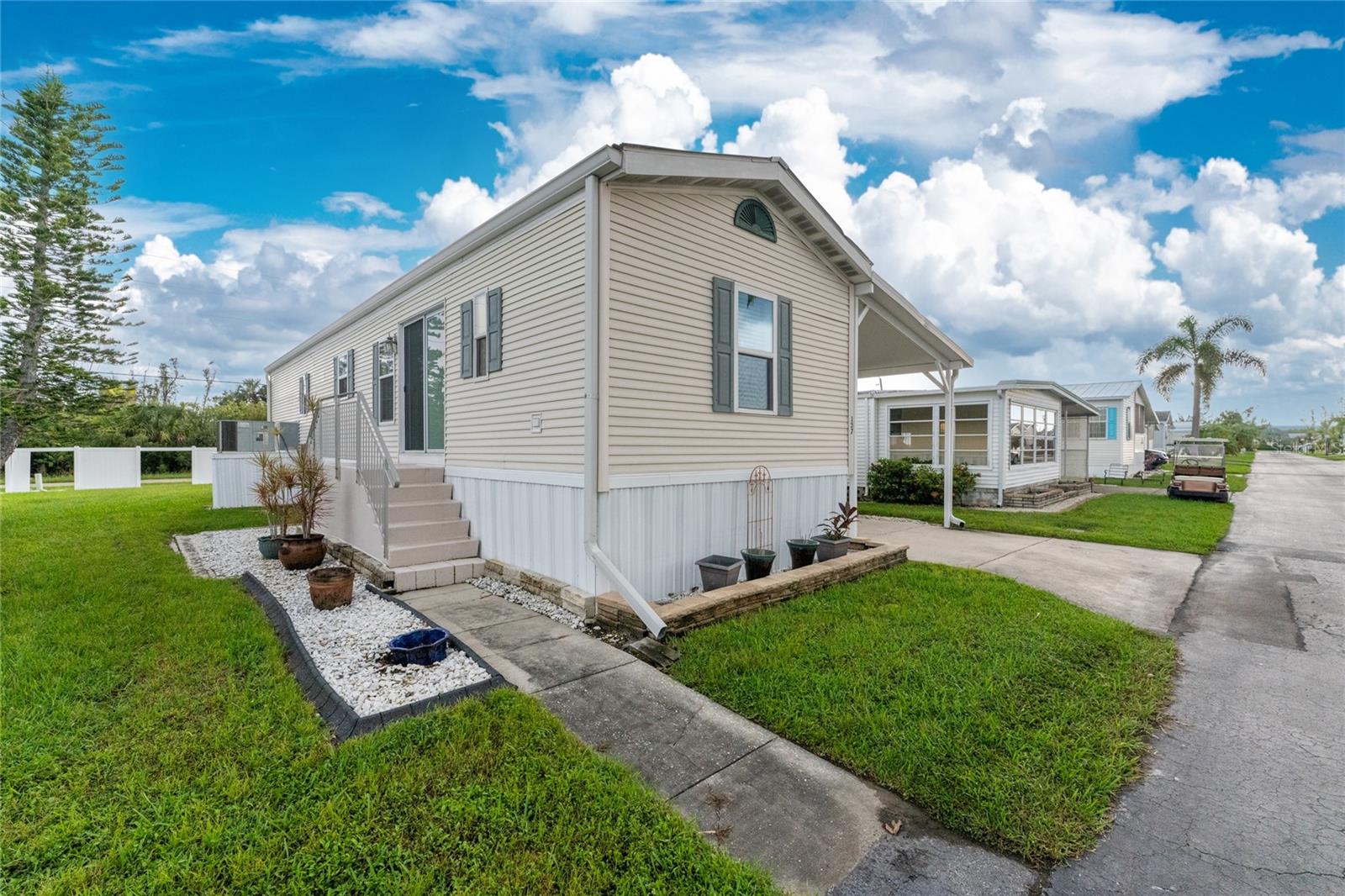 RIVER FOREST MHP - Residential