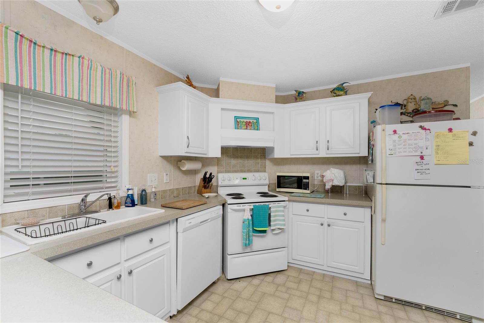RIVER FOREST MHP - Residential