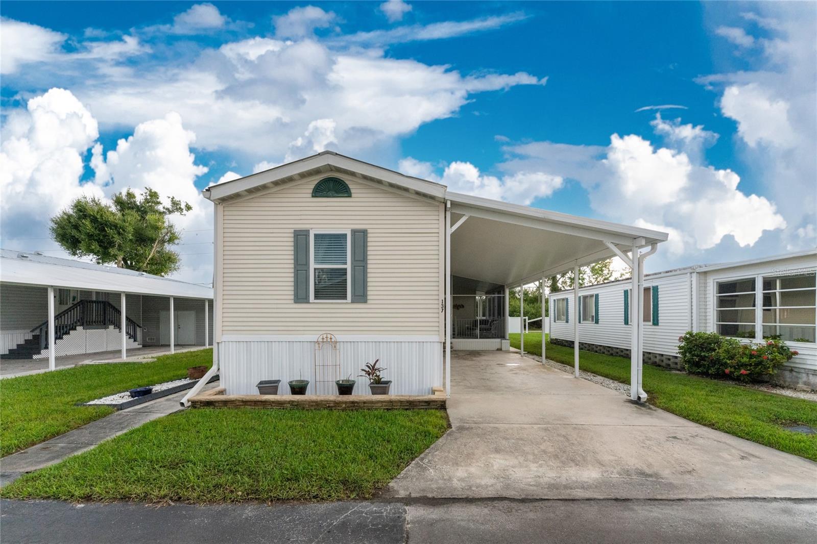 RIVER FOREST MHP - Residential