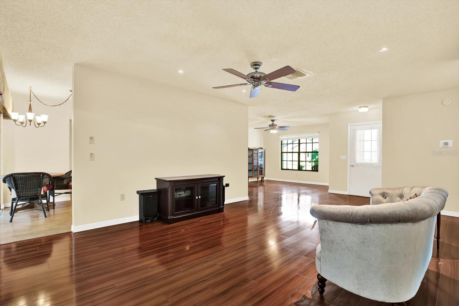 6654 BRAMBLELEAF DRIVE