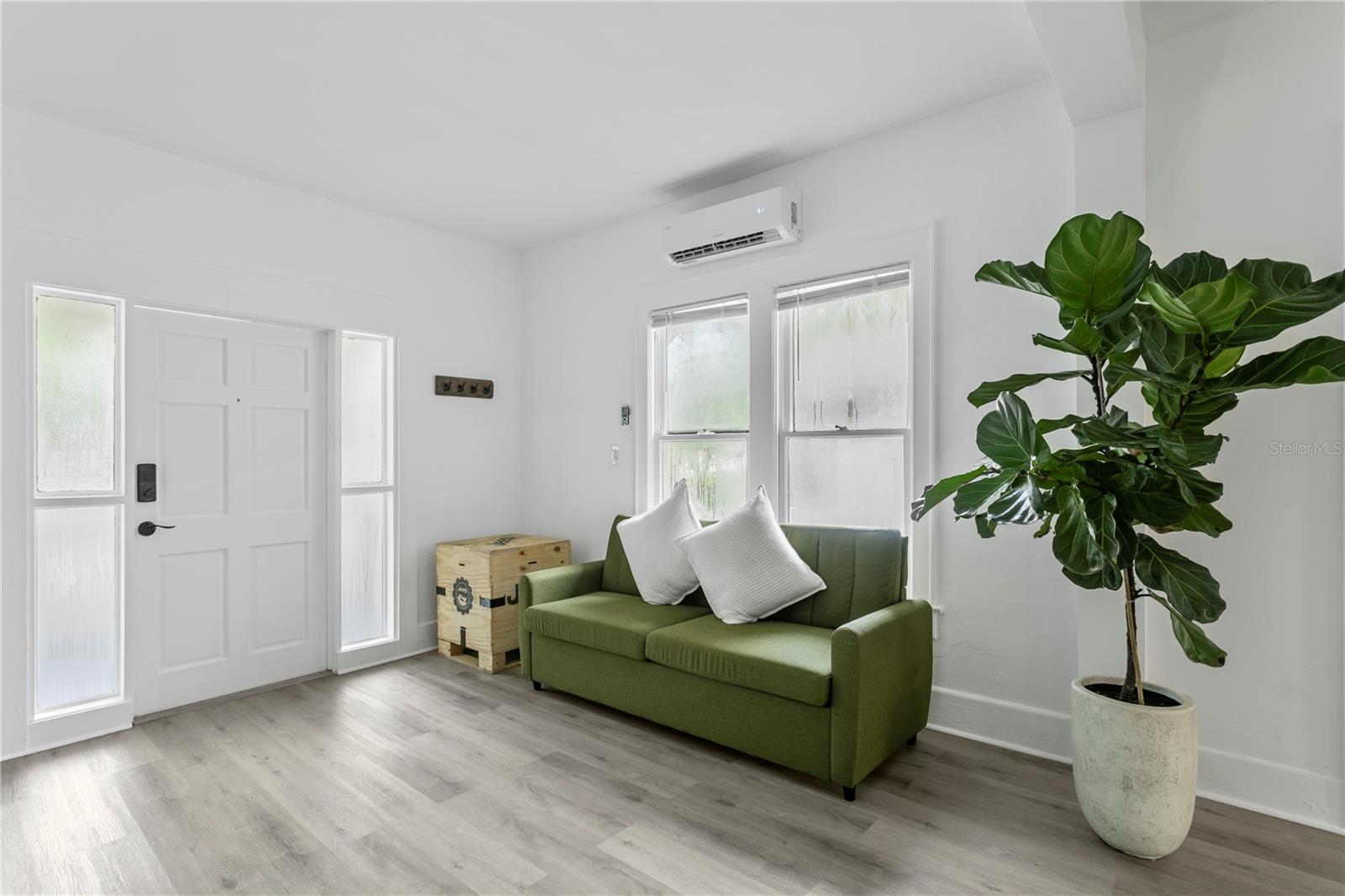 POMEROYS ADD J B - Residential Lease