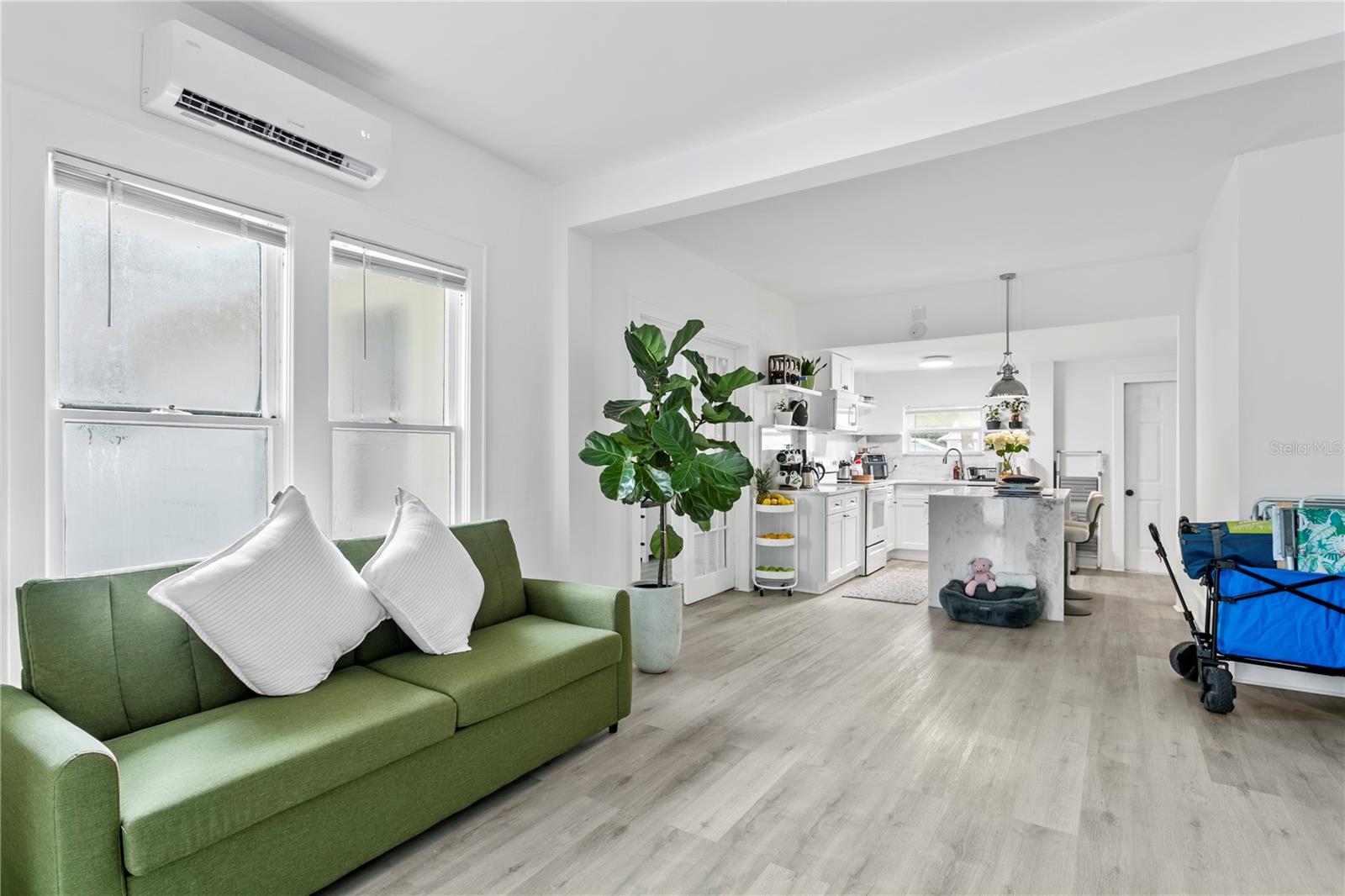 POMEROYS ADD J B - Residential Lease