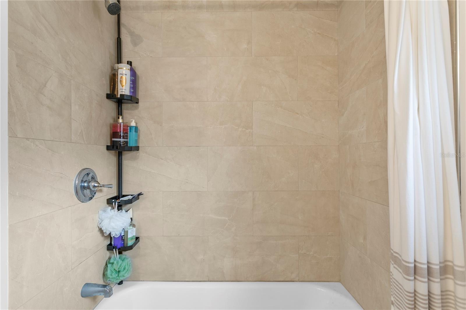 POMEROYS ADD J B - Residential Lease