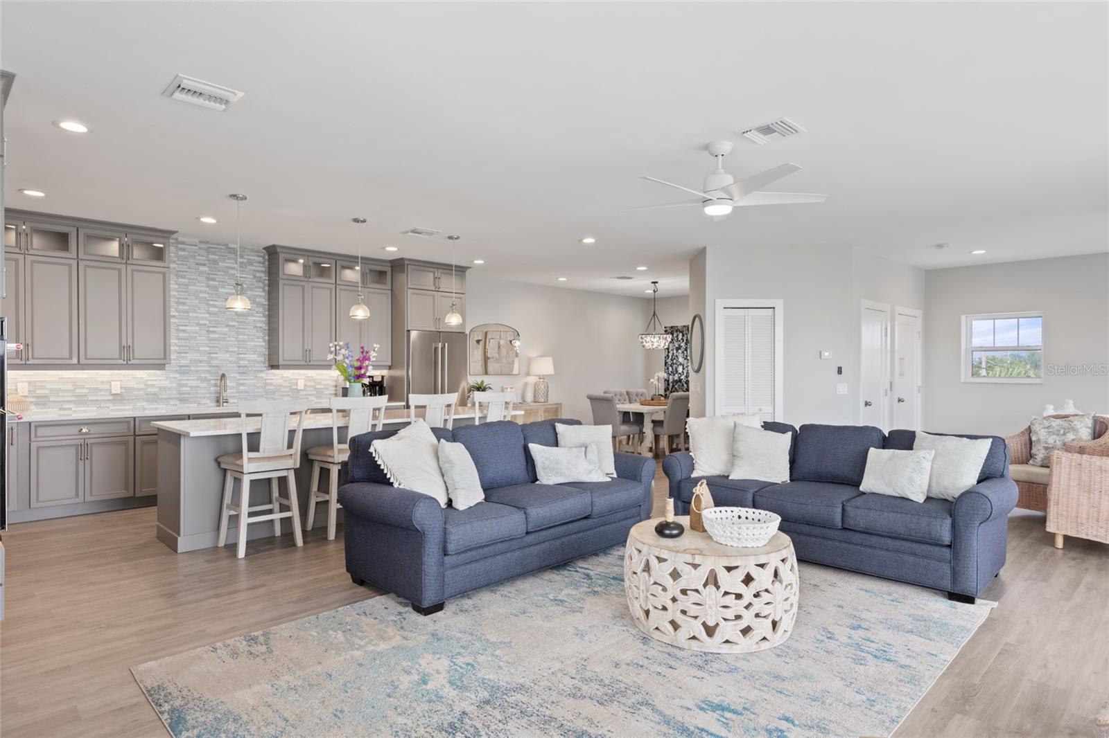 ANNA MARIA BEACH - Residential