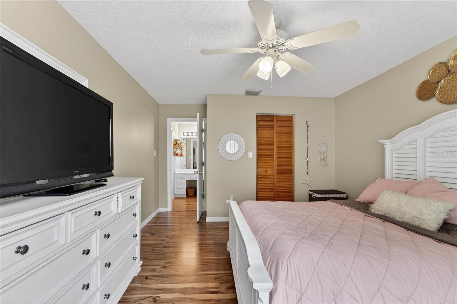 PINE GROVE CONDO AT BLOO - Residential