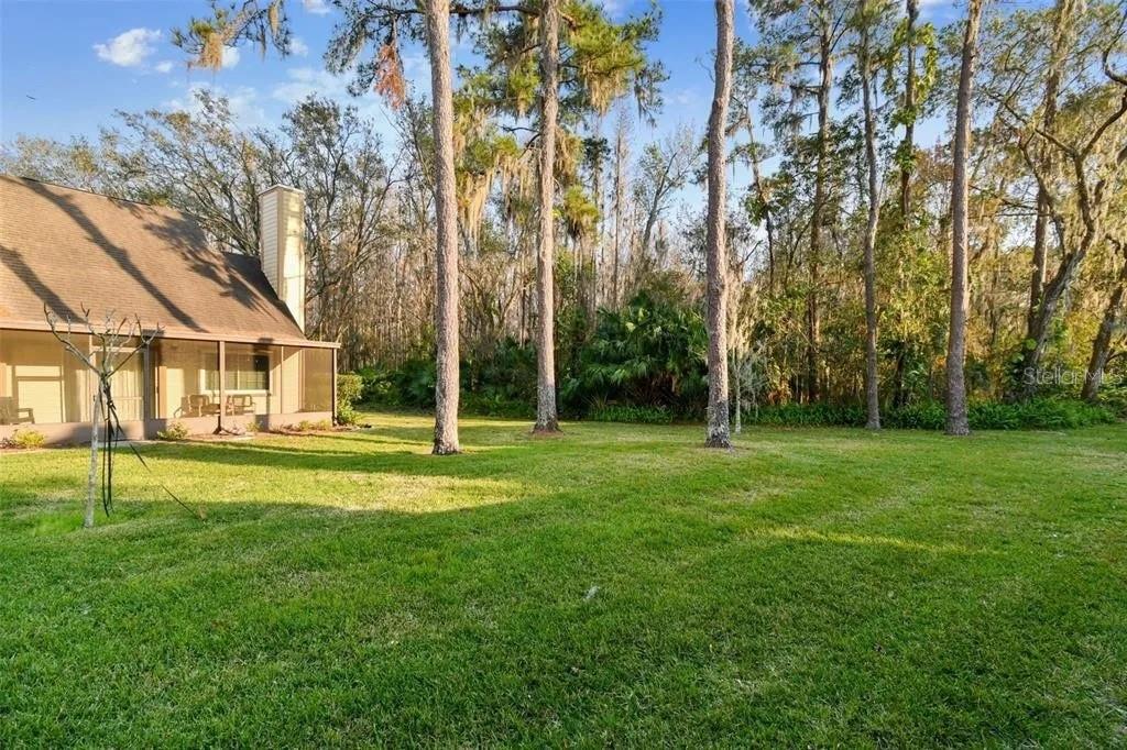 PINE GROVE CONDO AT BLOO - Residential