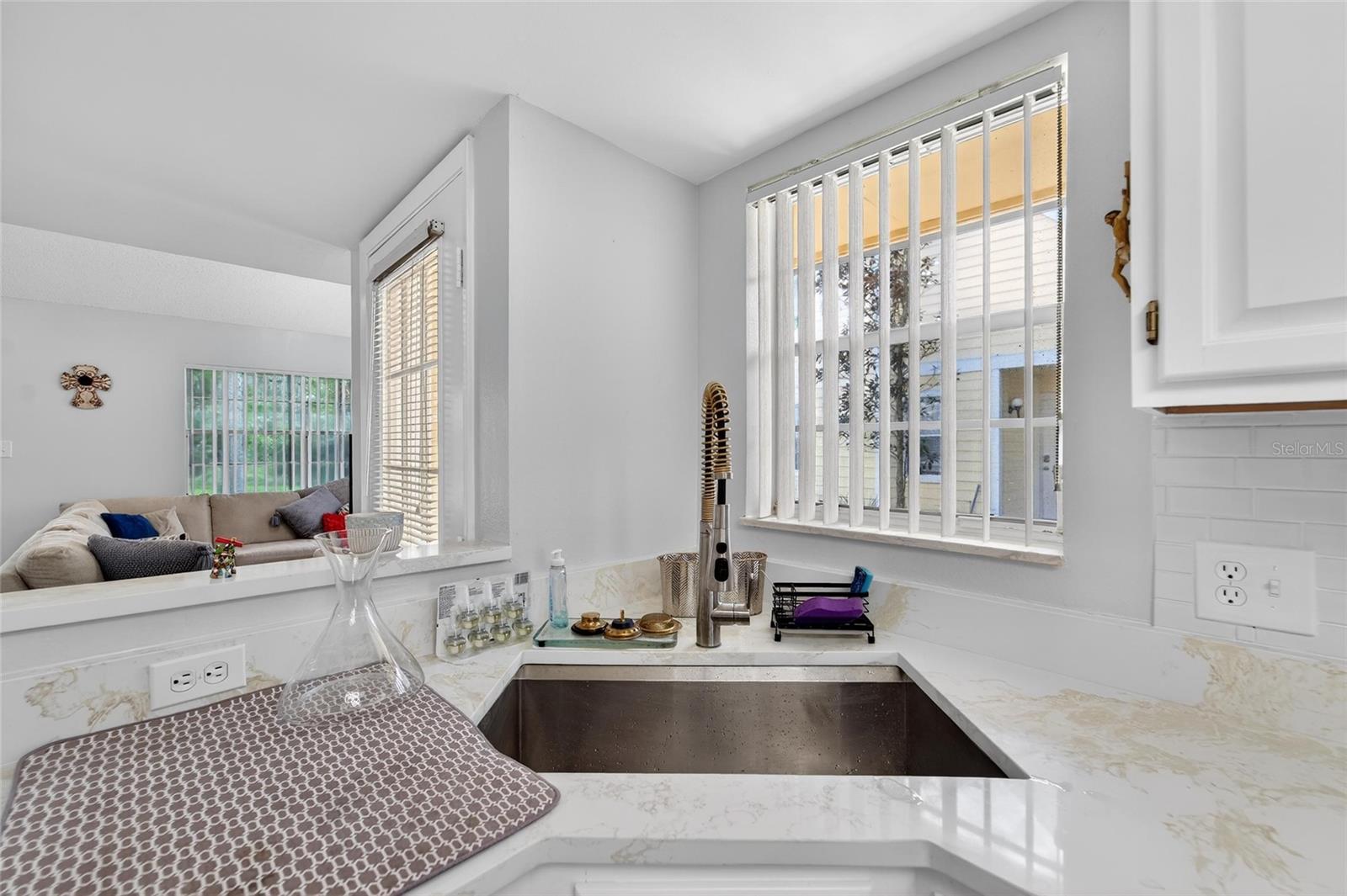 PINE GROVE CONDO AT BLOO - Residential