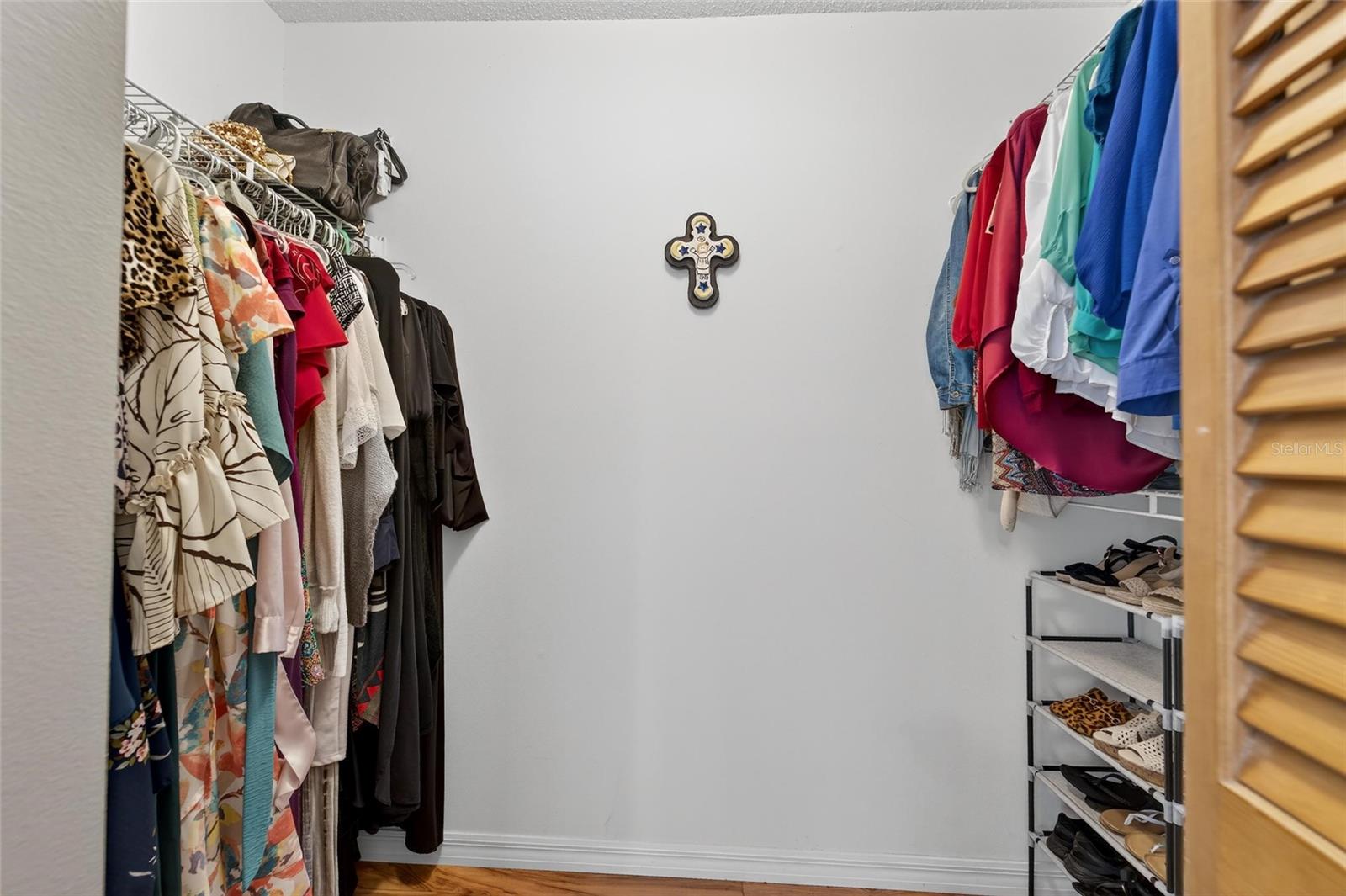 PINE GROVE CONDO AT BLOO - Residential