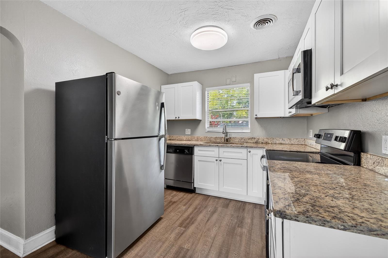 WEST SHADOW LAWN - Residential Lease