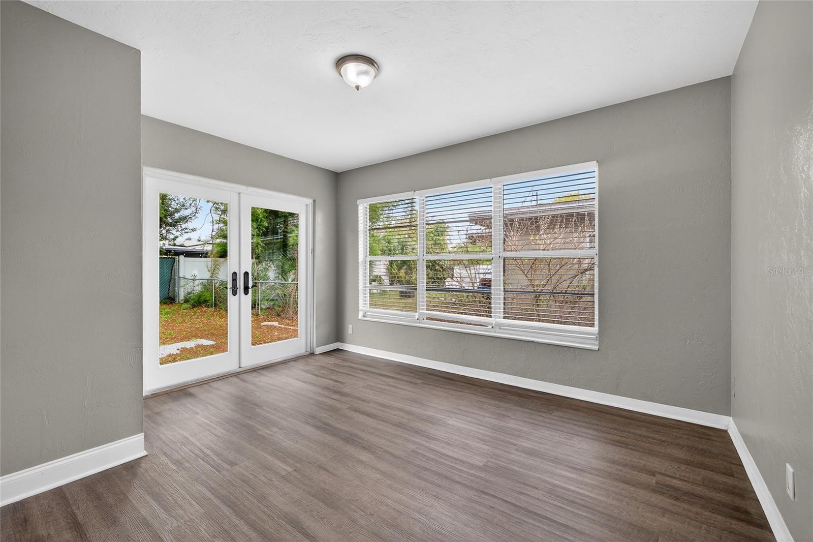 WEST SHADOW LAWN - Residential Lease