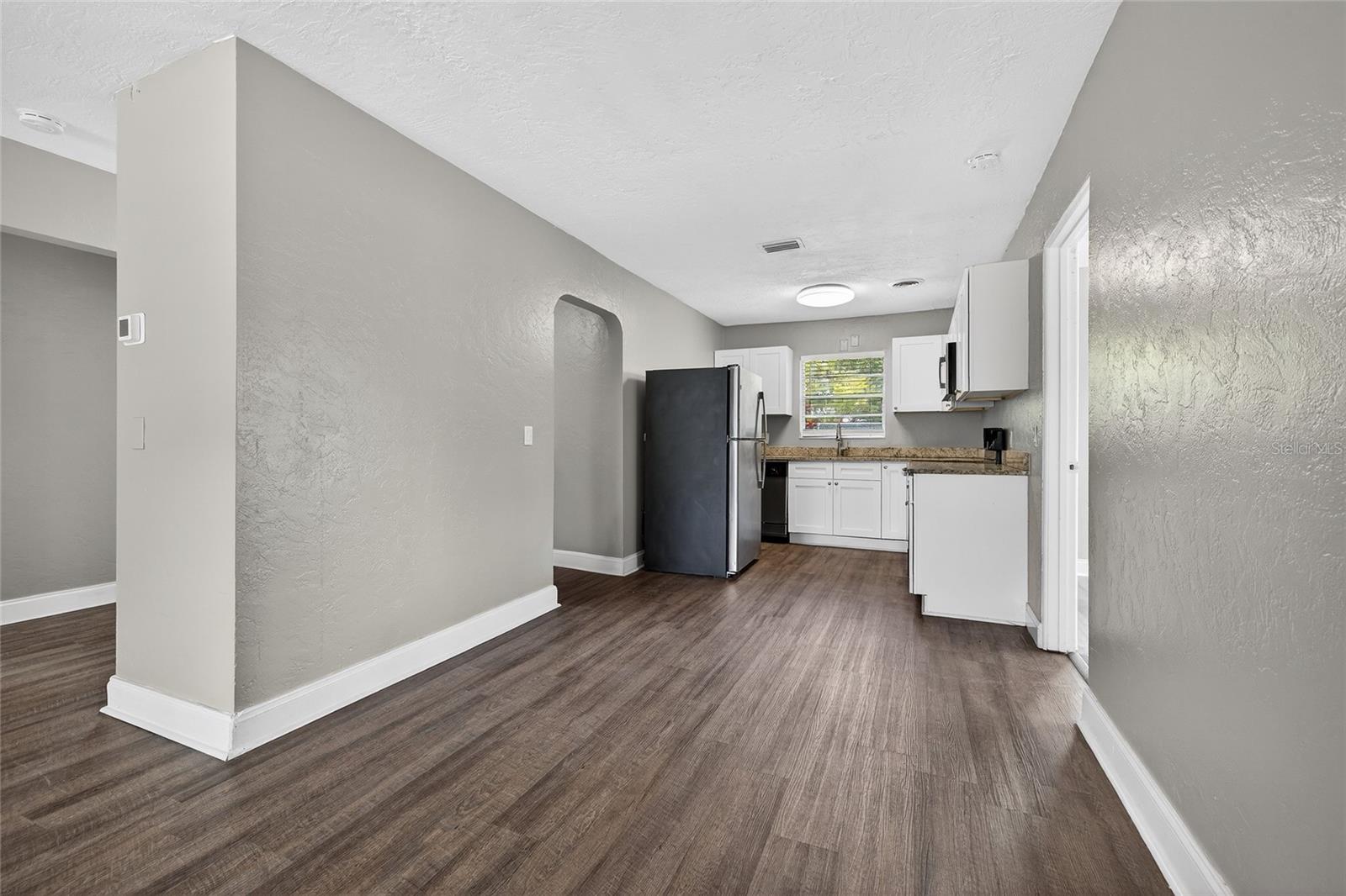 WEST SHADOW LAWN - Residential Lease