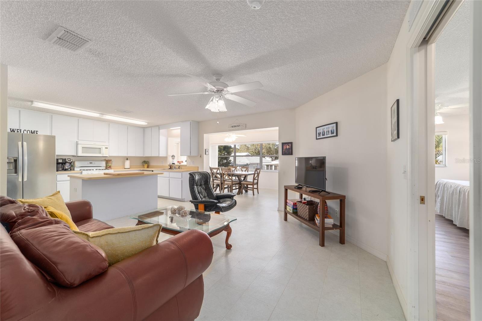 ON TOP OF THE WORLD - Residential