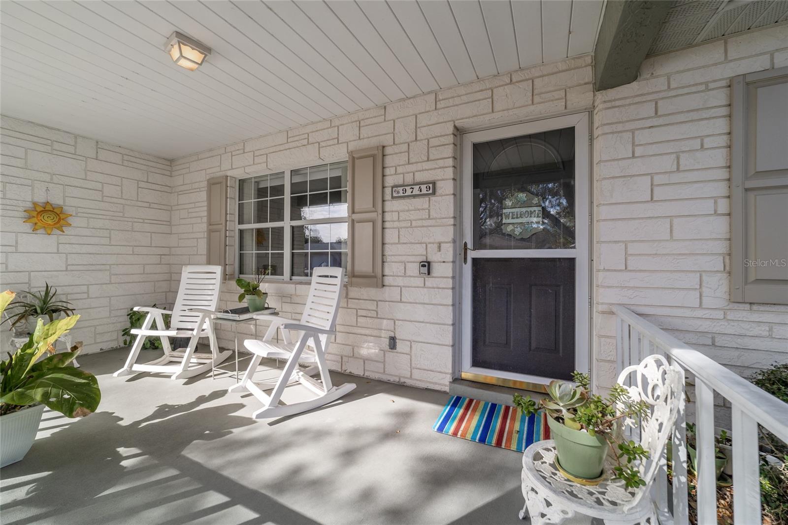 ON TOP OF THE WORLD - Residential